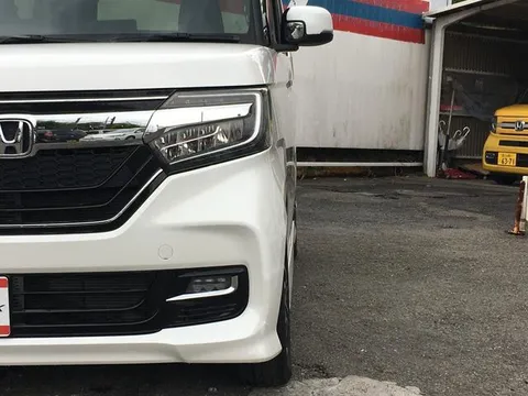 Honda N-BOX Custom