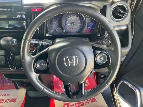 Honda N-WGN Custom
