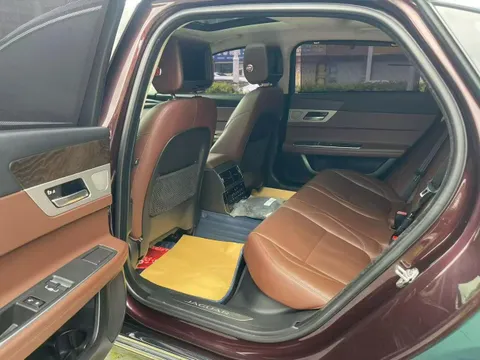 Jaguar XFL