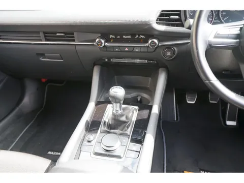 Mazda MAZDA3 Fastback