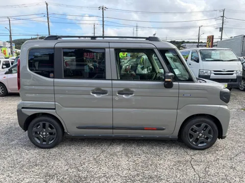 Suzuki Spacia Gear