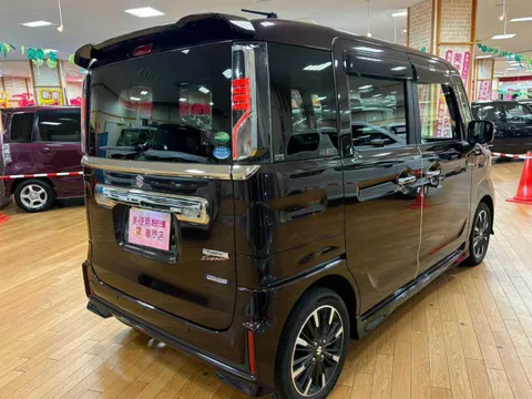 Suzuki Spacia Custom