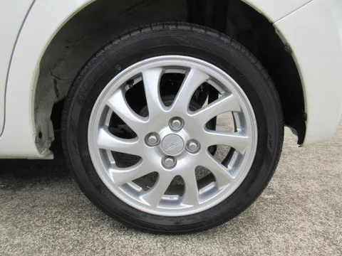Toyota Pixis Mega