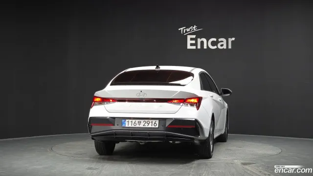 Hyundai Elantra (Avante)