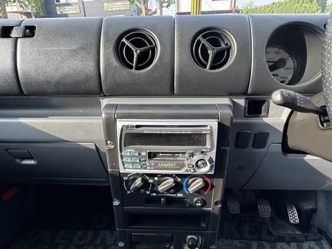 Daihatsu Naked