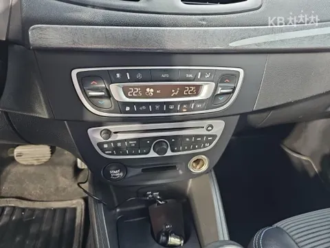 Renault SM3