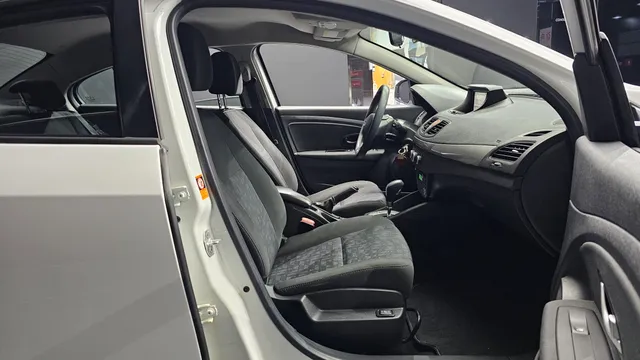 Renault SM3