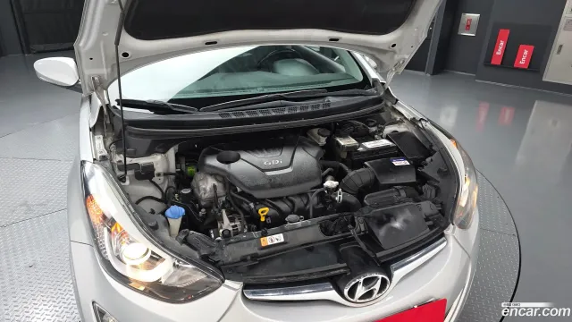 Hyundai Elantra (Avante)