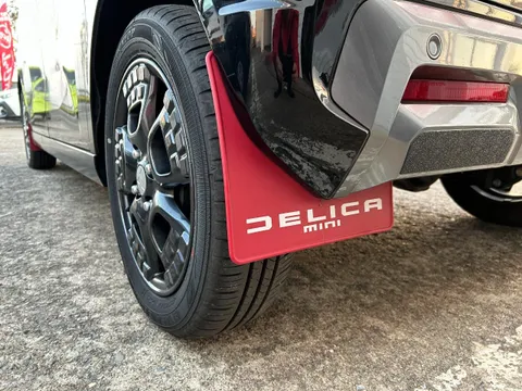 Mitsubishi Delica Mini