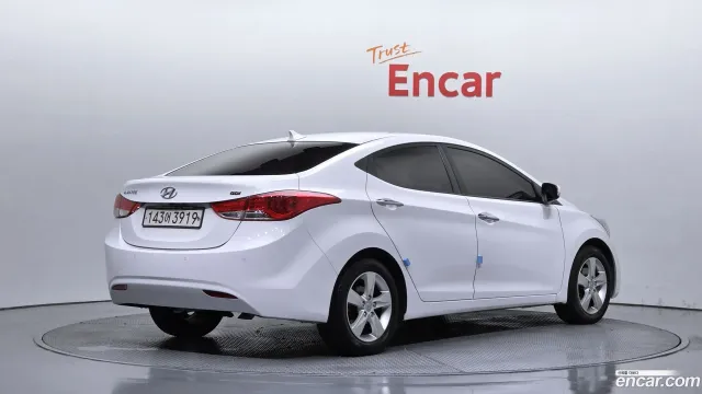 Hyundai Elantra (Avante)