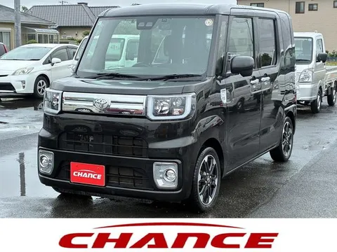 Toyota Pixis Mega