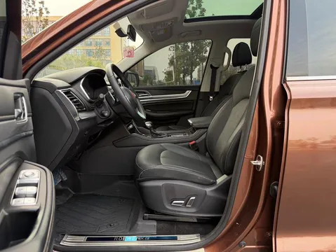 Roewe RX8
