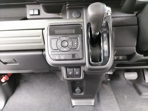 Suzuki Spacia Gear