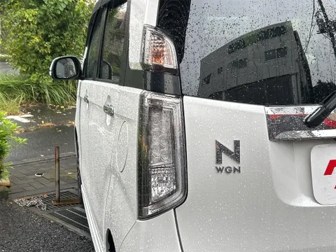 Honda N-WGN Custom