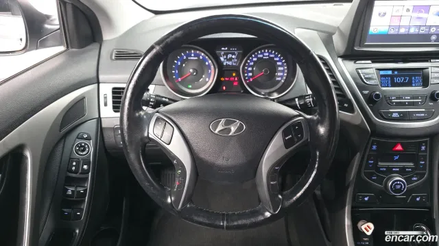 Hyundai Elantra (Avante)