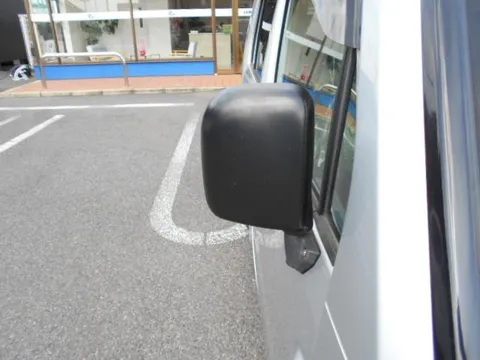 Daihatsu Naked