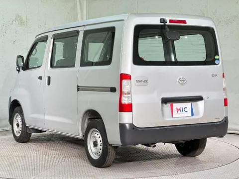 Toyota TownAce Van
