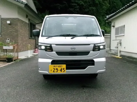 Nissan Clipper Truck