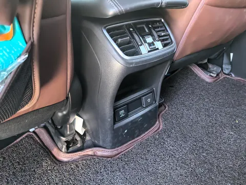 Honda UR-V