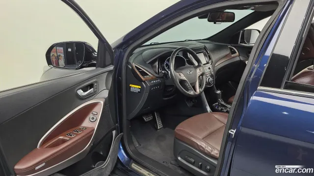 Hyundai Grand Santa Fe (Maxcruz)