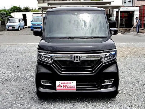 Honda N-BOX Custom