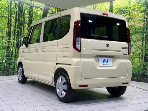 Suzuki Spacia