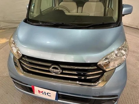 Nissan Dayz Roox