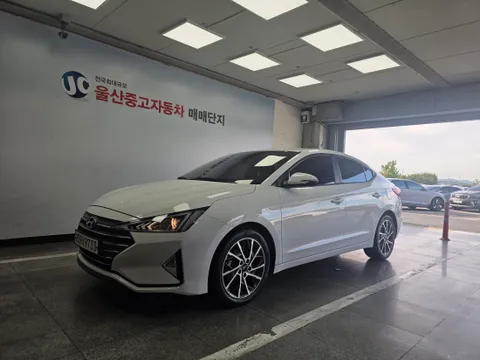 Hyundai Elantra (Avante)