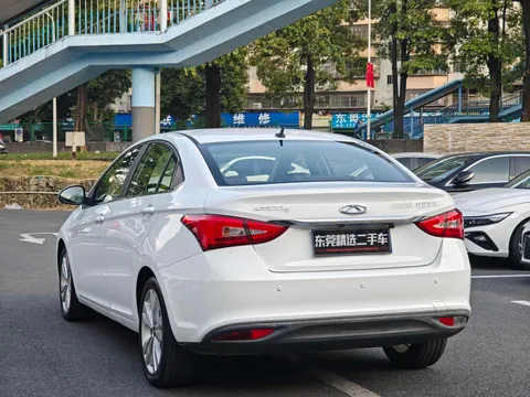 Chery Arrizo 5