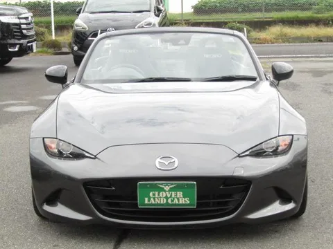 Mazda MX-5 (Roadster)