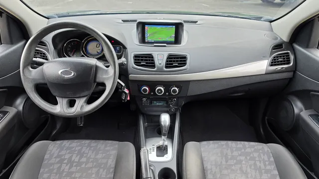 Renault SM3