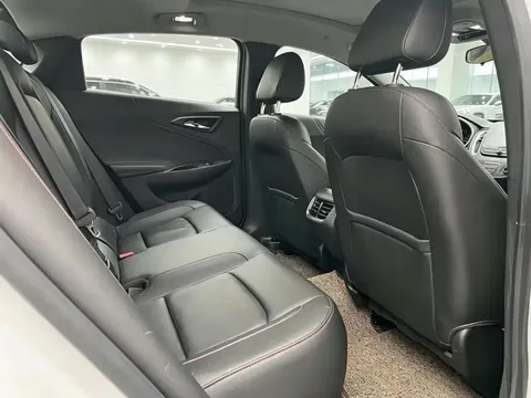 Chevrolet Malibu XL