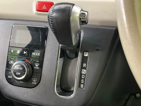 Daihatsu Mira Tocot