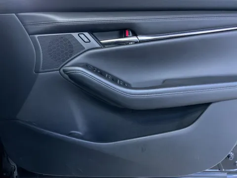 Mazda MAZDA3 Sedan