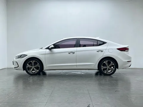 Hyundai Elantra (Avante)