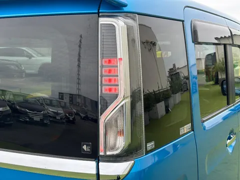 Suzuki Spacia Custom