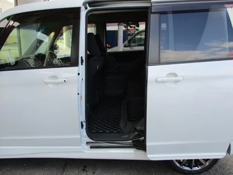Mitsubishi Delica D:2