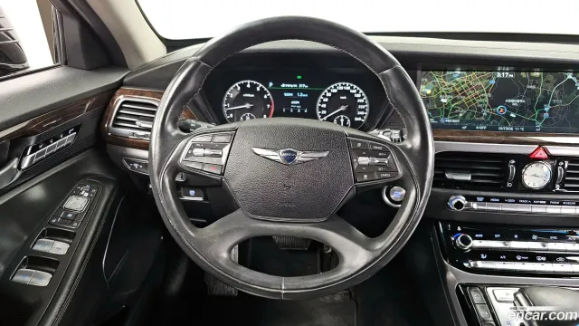 Genesis G90 (EQ900)