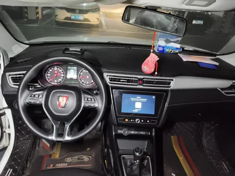 Roewe i5