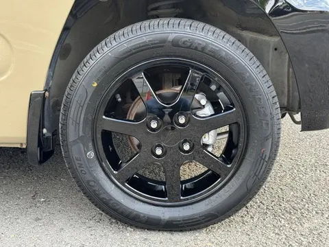 Daihatsu Naked