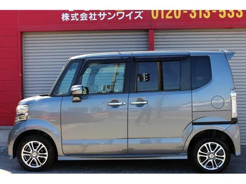 Honda N-BOX Plus Custom
