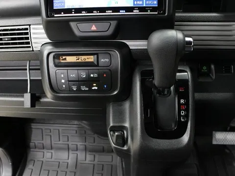 Honda N-VAN Plus Style