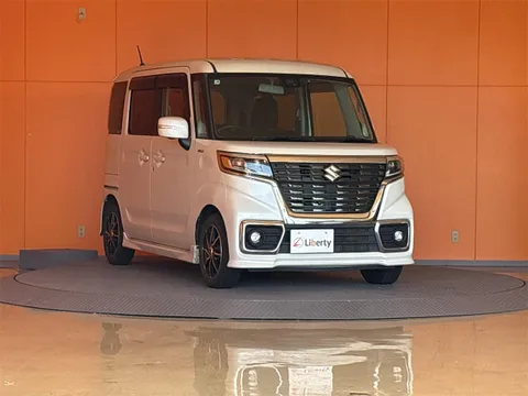 Suzuki Spacia Custom