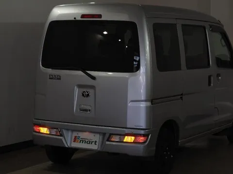 Toyota Pixis Van