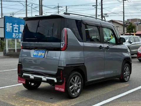 Mitsubishi Delica Mini