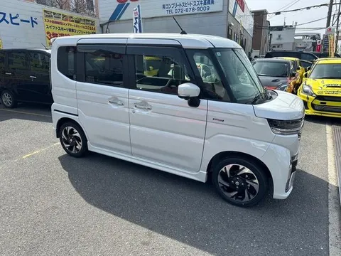 Suzuki Spacia Custom