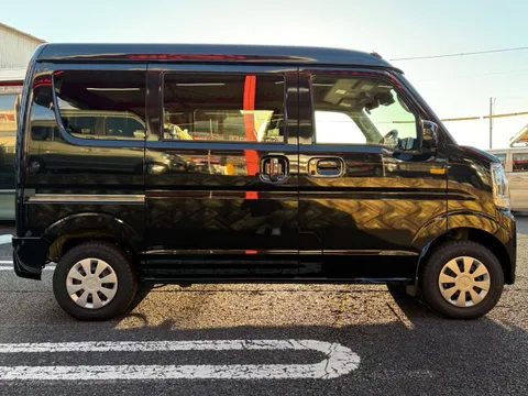 Mitsubishi Minicab Van