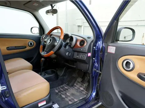 Daihatsu Mira Gino