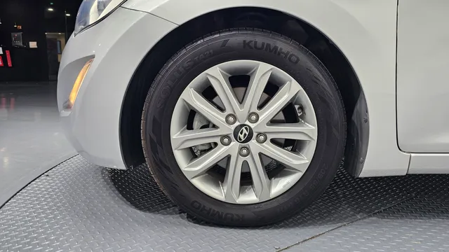 Hyundai Elantra (Avante)