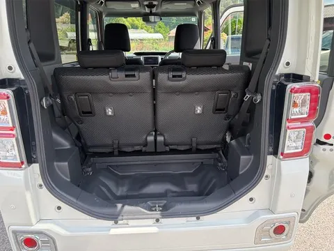 Toyota Pixis Mega